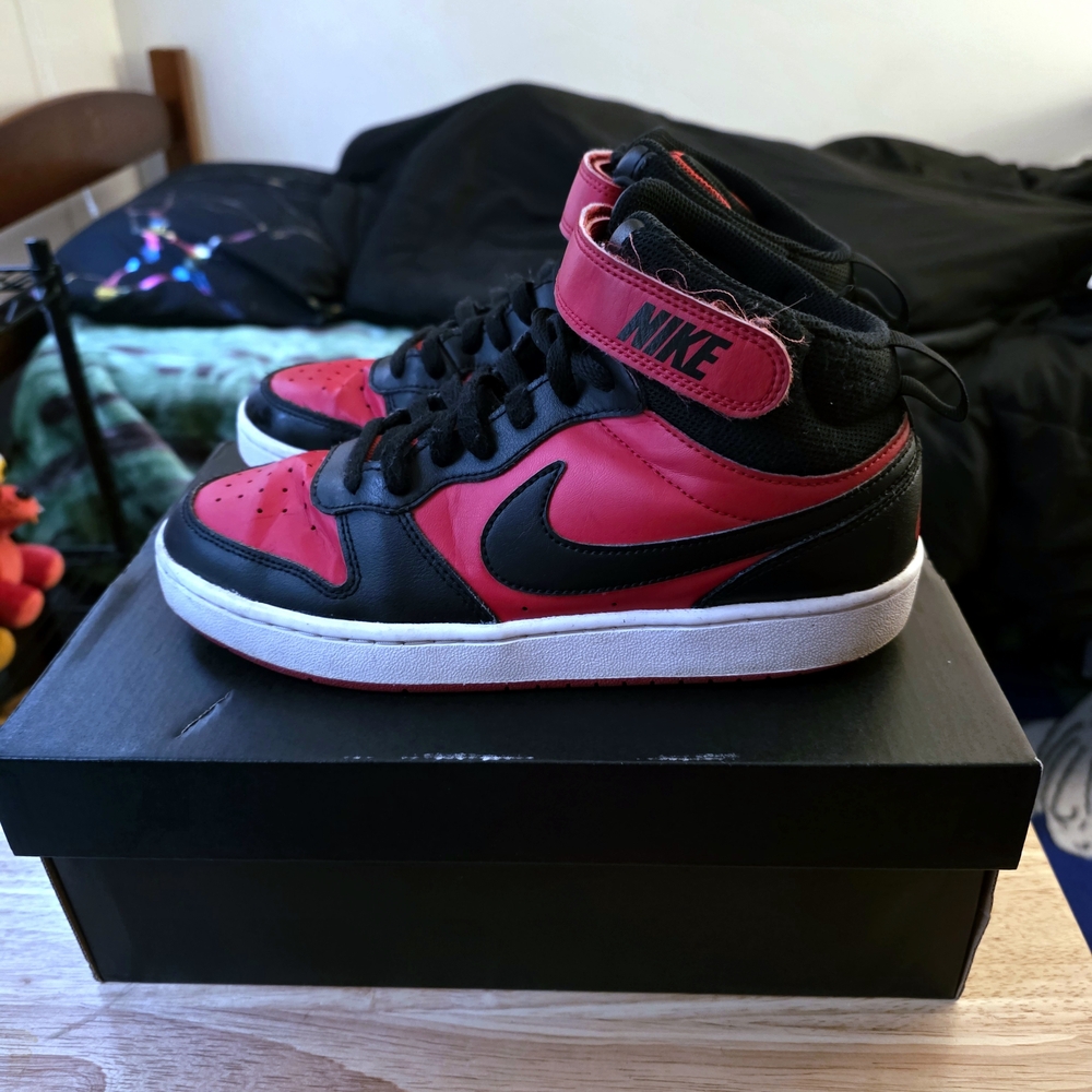 Boys Nike Court Borough Mid 2